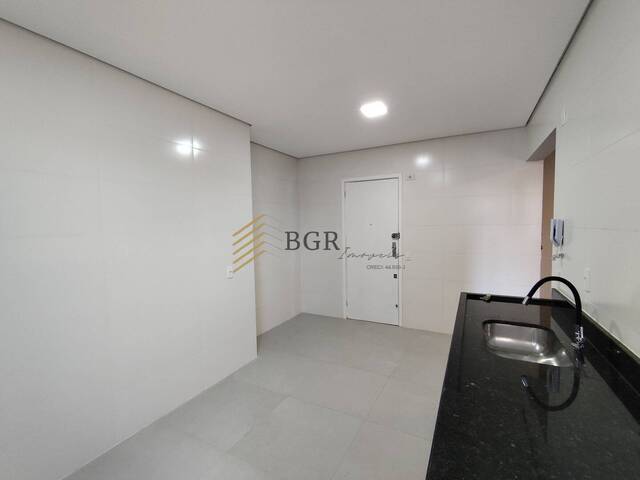 Apartamento para Venda em Santos - 2