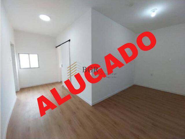 #449 - Apartamento para Locação em Santos - SP